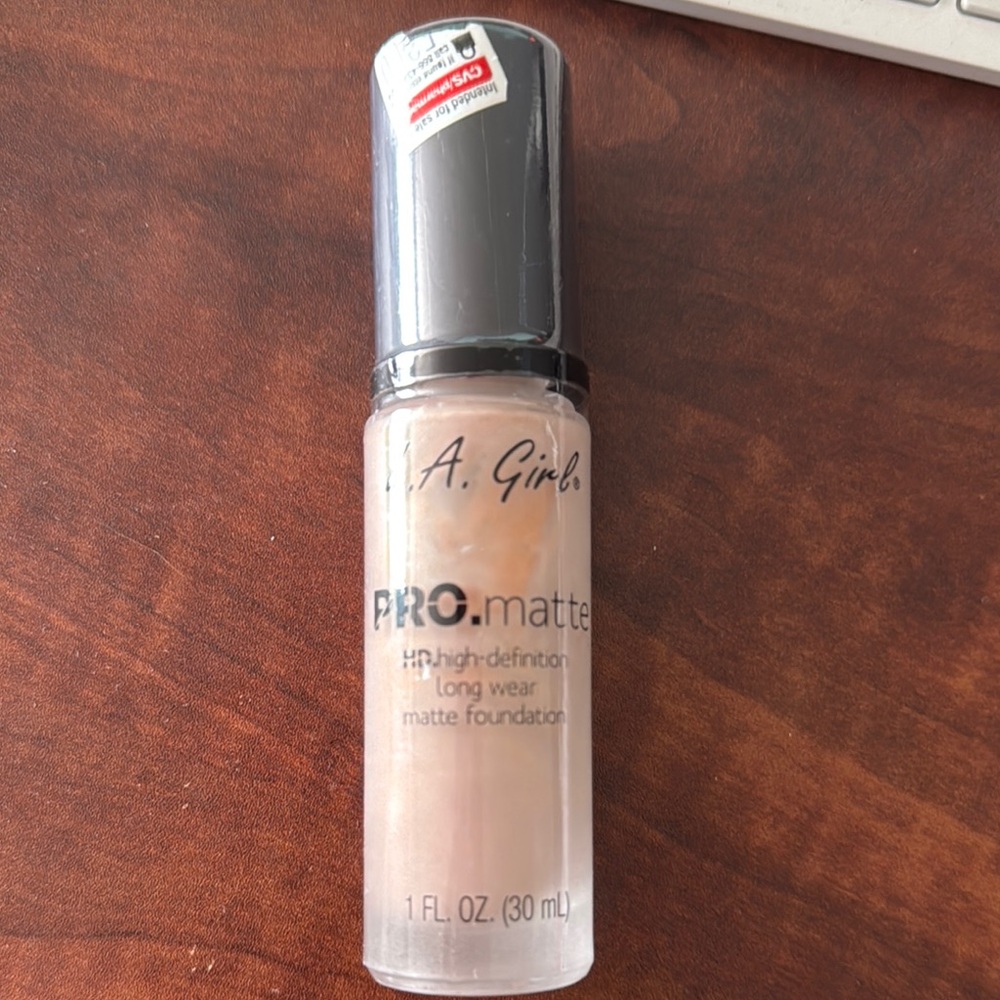 PRO.matte Foundation - Cream